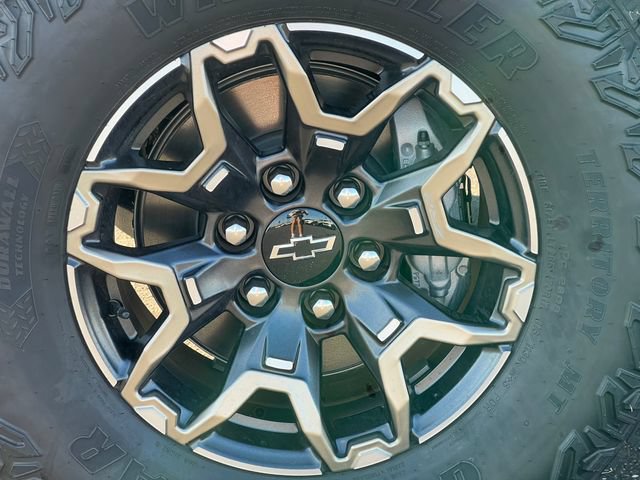 New 2026 Chevrolet Colorado ZR2 w/ Technology Package AWD/4WD image 10