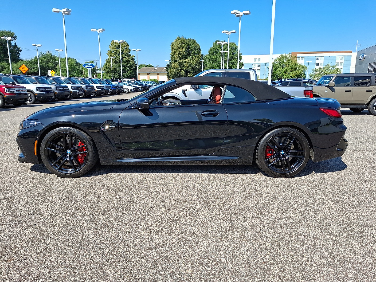 Used 2022 BMW M8 Competition AWD/4WD image 6