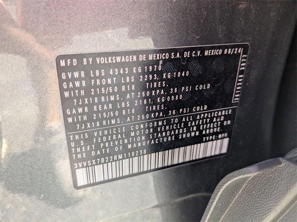 Used 2024 Volkswagen Taos SE image 34