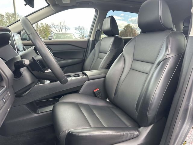 Used 2022 Nissan Rogue SV w/ SV Premium Package image 16