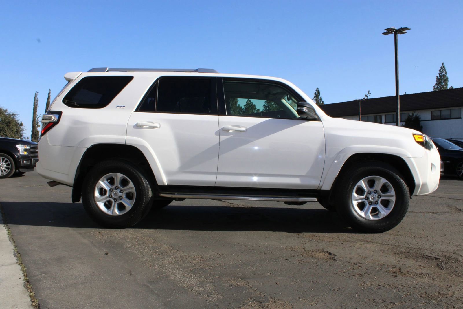 Used 2014 Toyota 4Runner SR5 Premium image 15