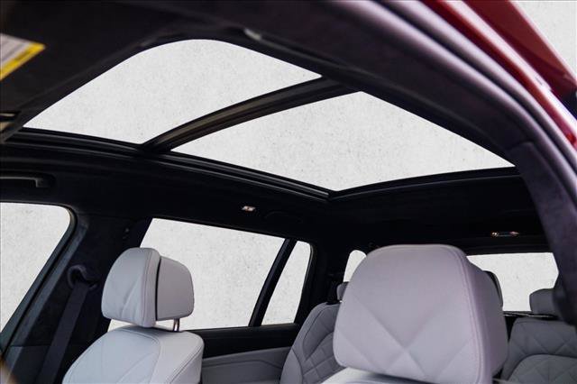 New 2027 BMW X7 xDrive40i w/ Premium Package AWD/4WD image 11