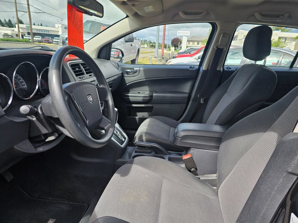 Used 2011 Dodge Caliber Mainstreet FWD image 24