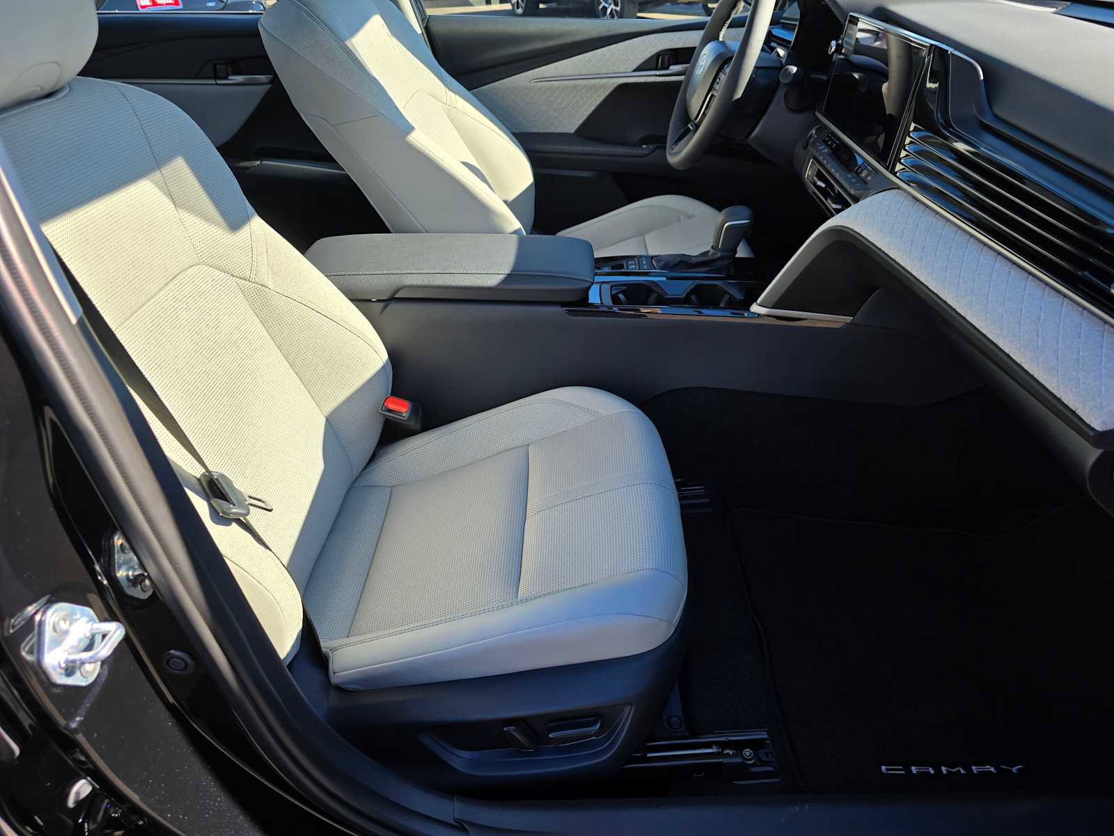 Used 2026 Toyota Camry XLE image 12