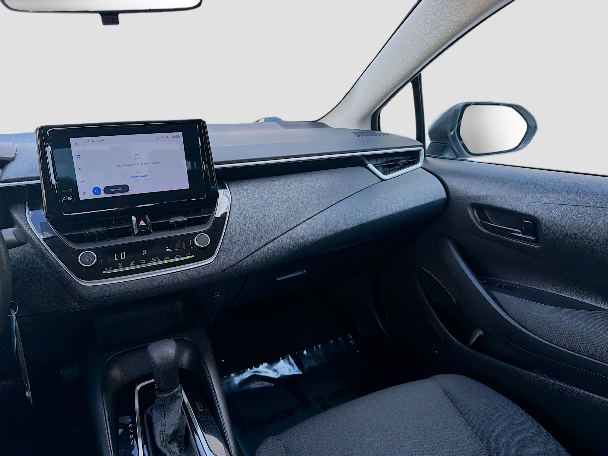 Used 2024 Toyota Corolla LE image 21