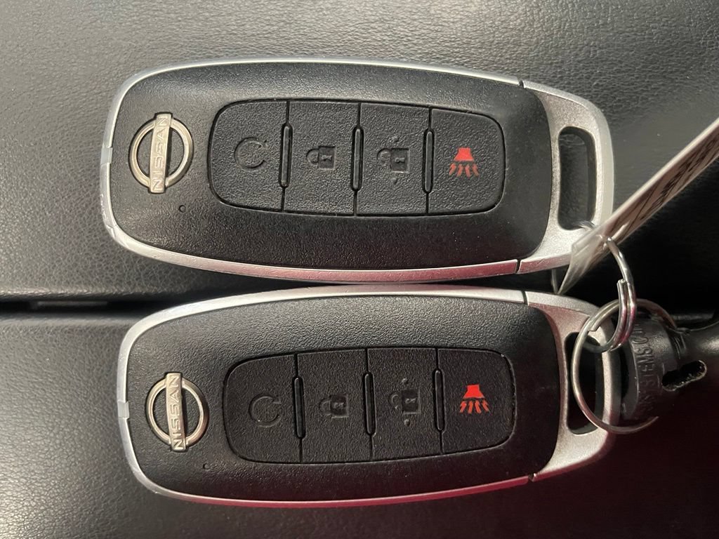 Certified 2023 Nissan Rogue SV FWD image 18