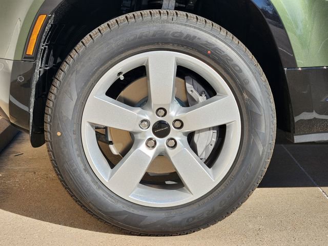 New 2026 Land Rover Defender 130 X-Dynamic SE image 7