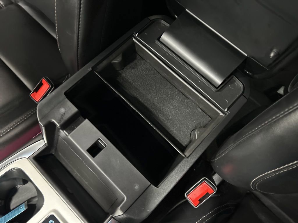 Used 2023 Ford Explorer XLT w/ Equipment Group 202A image 23