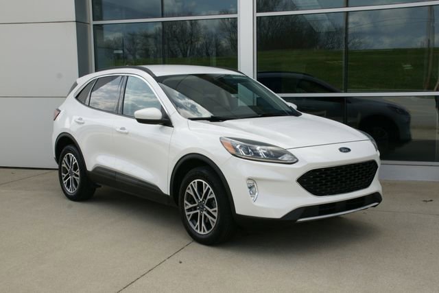Used 2020 Ford Escape SEL image 2