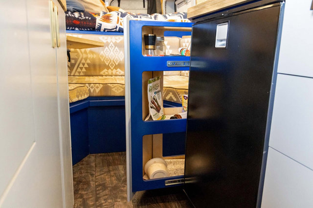 Used 2021 Mercedes-Benz Sprinter 2500 image 59