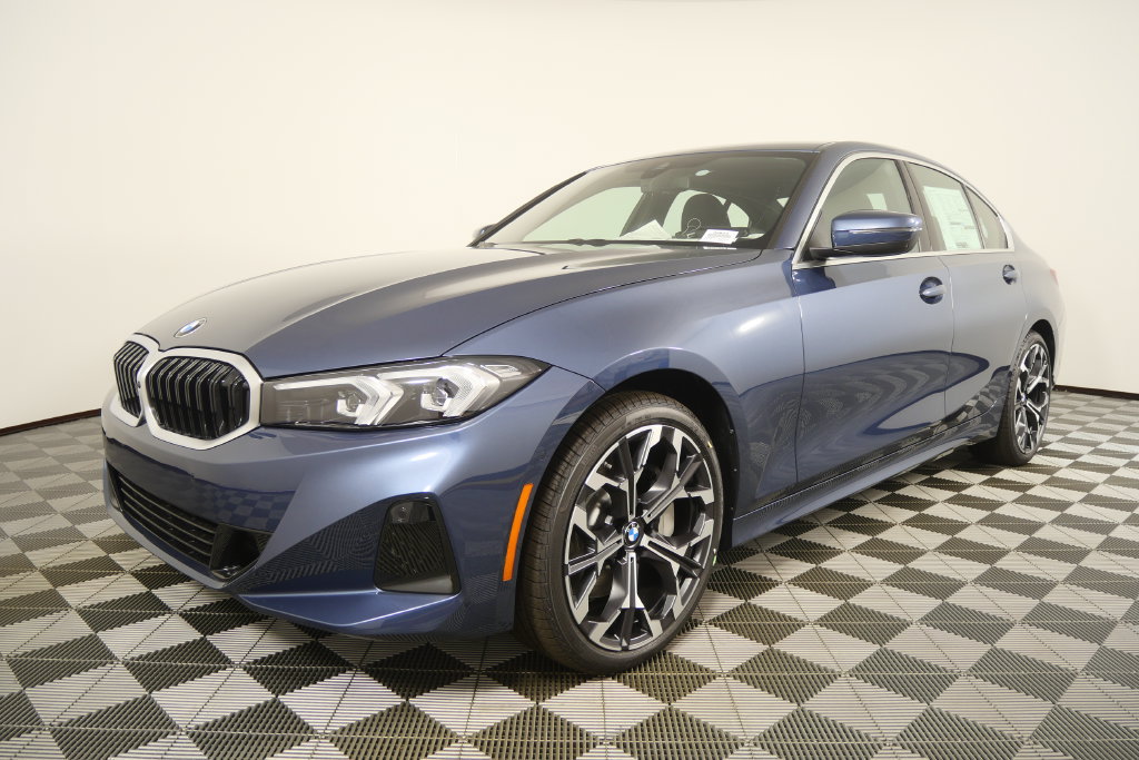 New 2026 BMW 330i Sedan w/ Premium Package RWD image 8