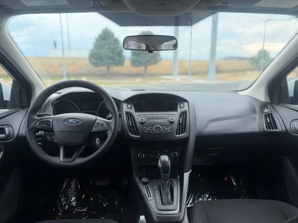 Used 2018 Ford Focus SE FWD image 14