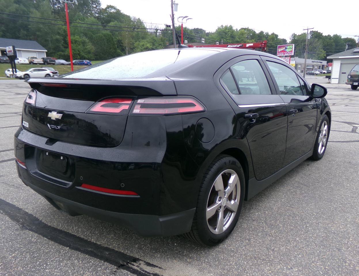 Used 2014 Chevrolet Volt Premium w/ Premium Trim Package FWD image 9