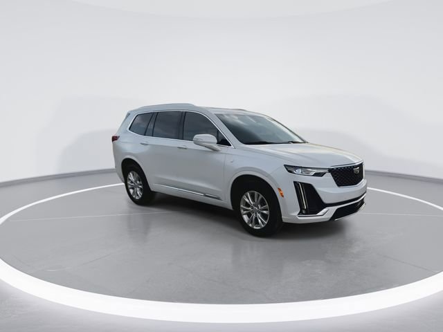 Used 2024 Cadillac XT6 Luxury FWD image 2