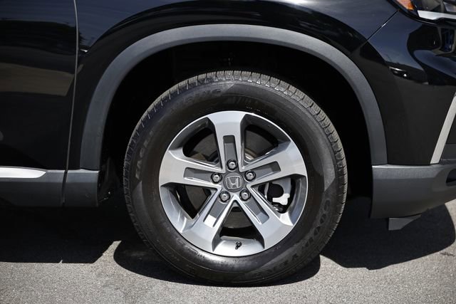 Certified 2025 Honda Pilot EX-L image 10