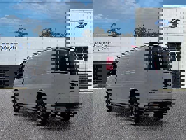 Used 2017 GMC Savana 2500 image 10