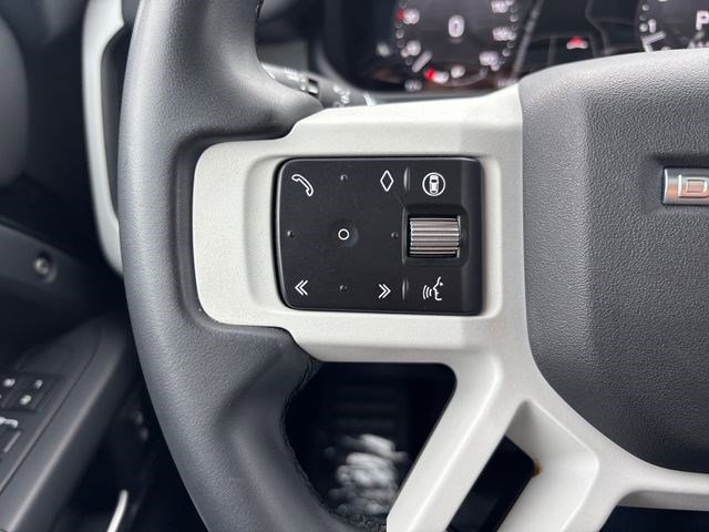Used 2025 Land Rover Defender 110 S image 27
