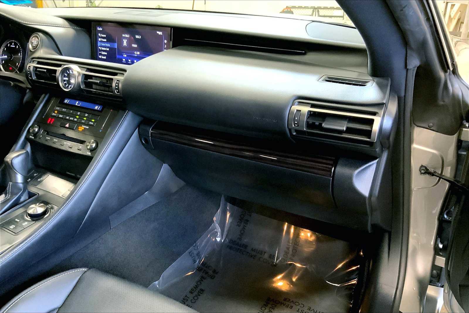 Used 2022 Lexus RC 300 w/ Navigation Package image 19