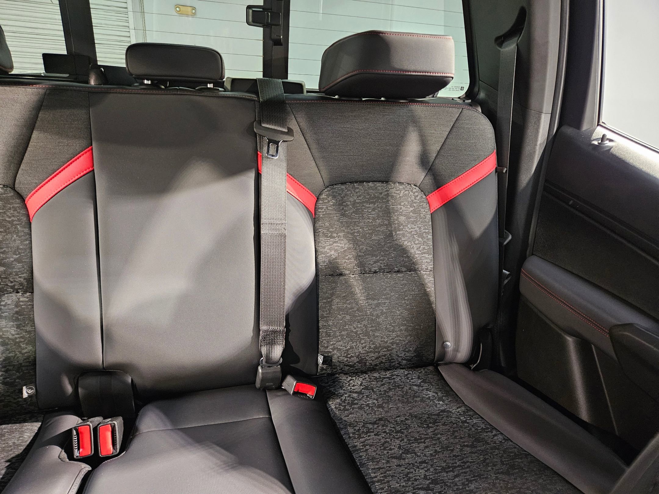 Used 2025 Chevrolet Colorado Z71 image 14