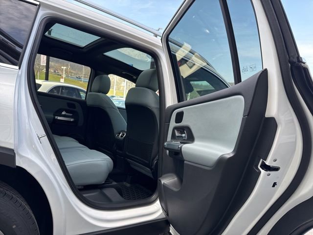 New 2026 Mercedes-Benz GLB 250 4MATIC image 23