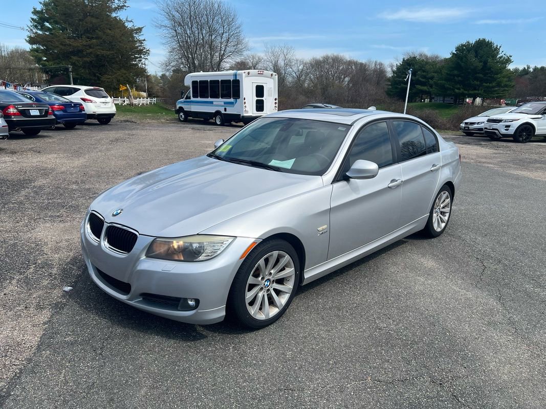 Used 2010 BMW 328i xDrive Sedan AWD/4WD image 6