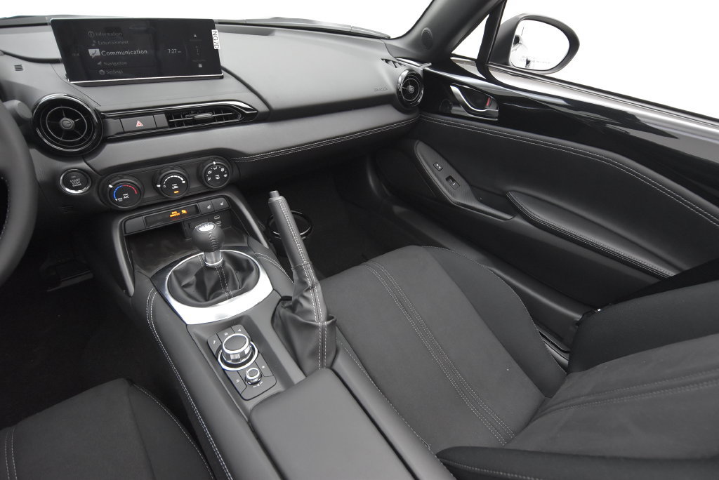 New 2026 MAZDA MX-5 Miata Club w/ Weather Package RWD image 29