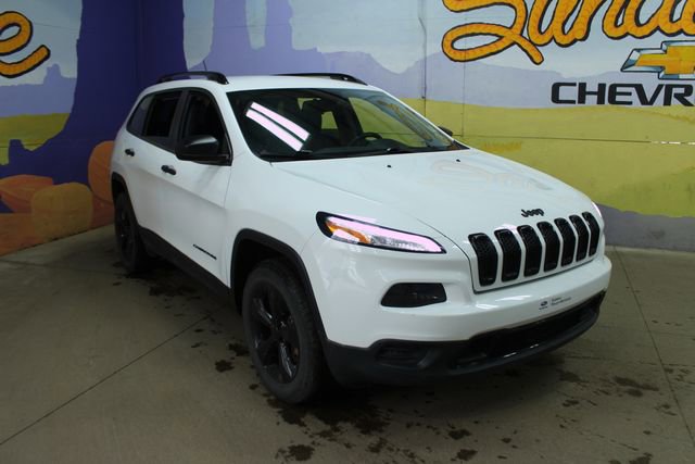 Used 2017 Jeep Cherokee Altitude image 4