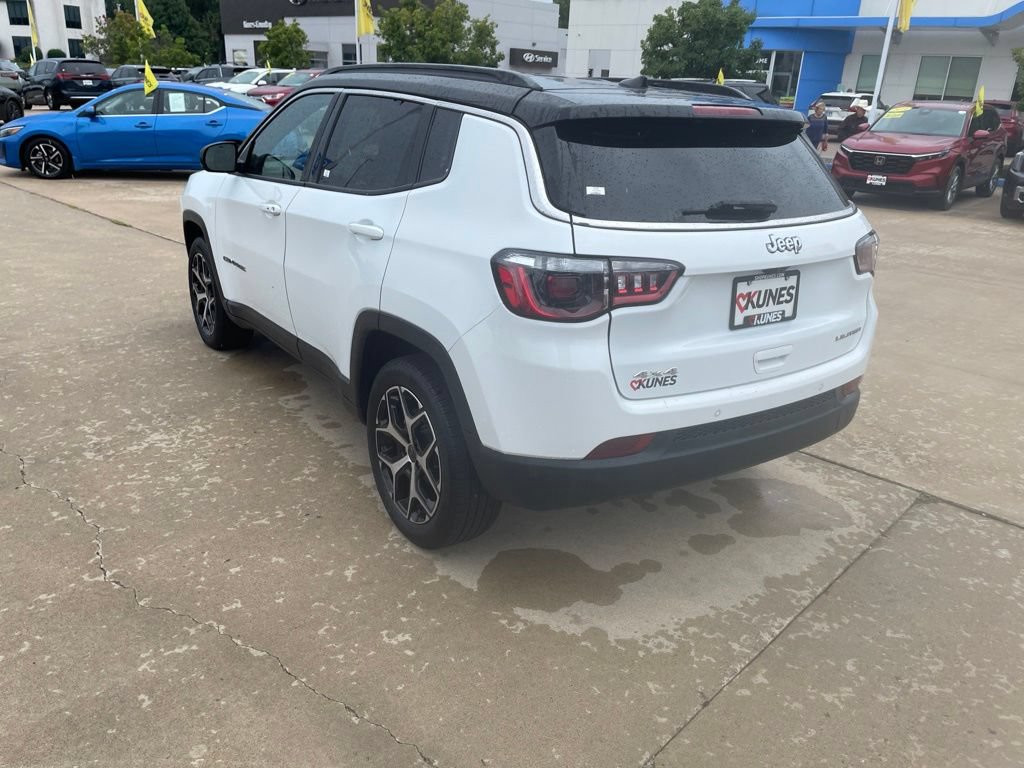Used 2025 Jeep Compass Limited AWD/4WD image 10