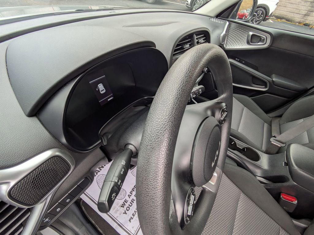 Used 2024 Kia Soul LX w/ Option Group 015 image 14