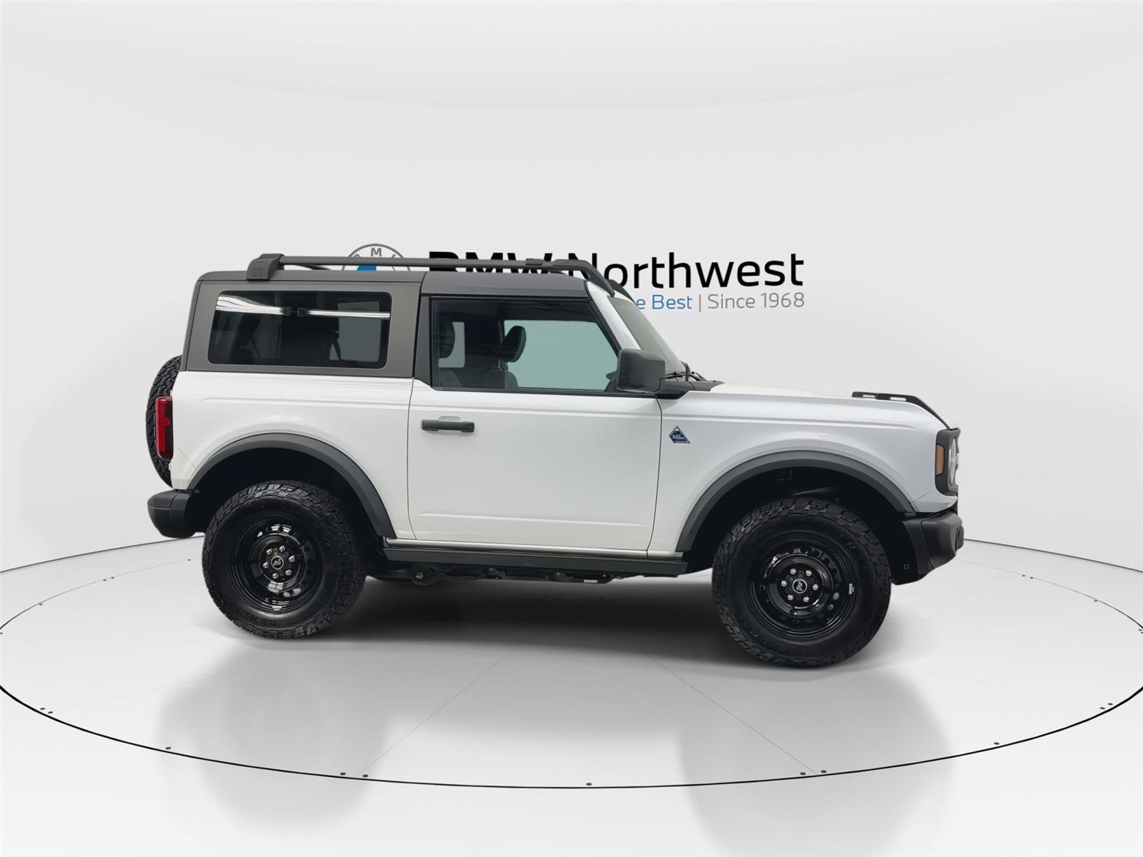Used 2022 Ford Bronco Black Diamond image 5