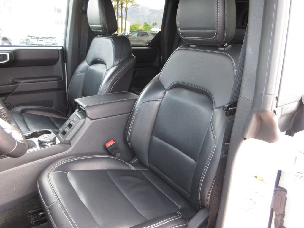 Certified 2025 Ford Bronco Outer Banks AWD/4WD image 11