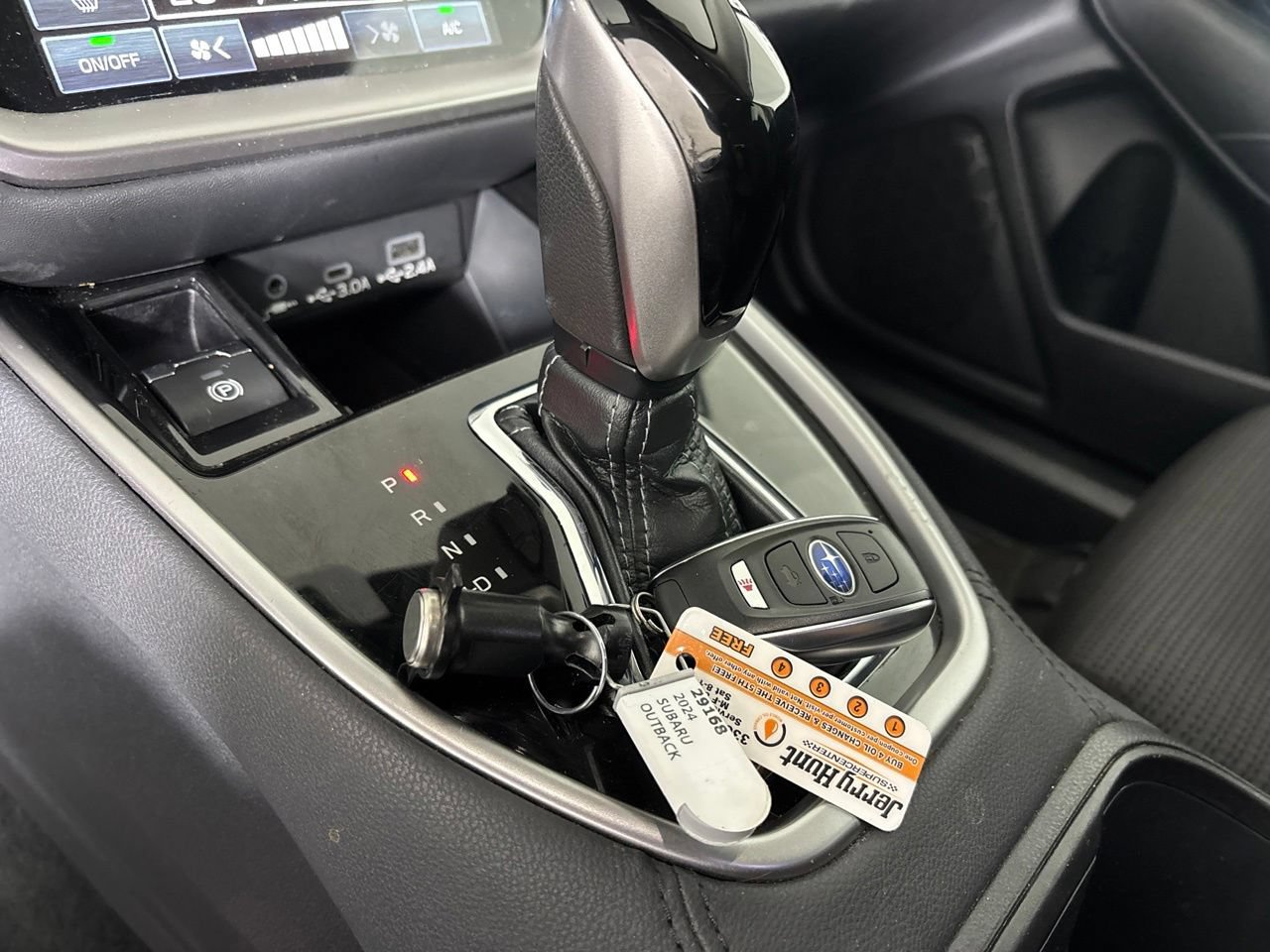Used 2024 Subaru Outback Premium AWD/4WD image 22