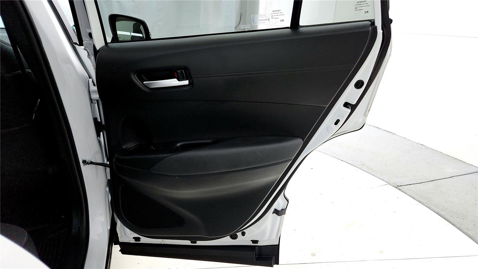 Certified 2023 Toyota Corolla Cross XLE w/ Convenience Package image 19