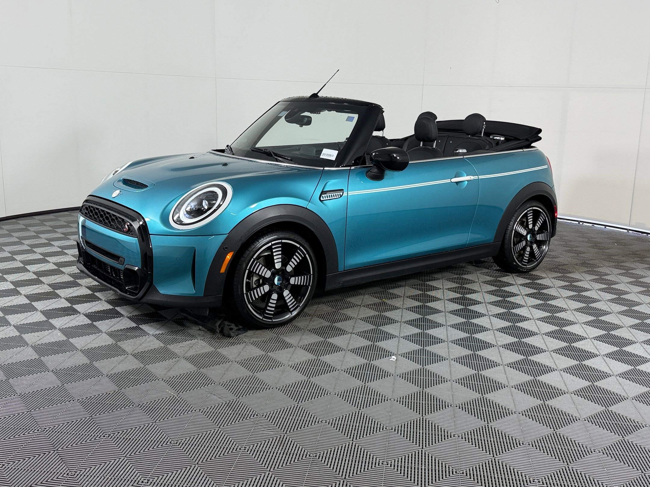 Certified 2024 MINI Cooper S w/ Seaside Edition FWD image 1