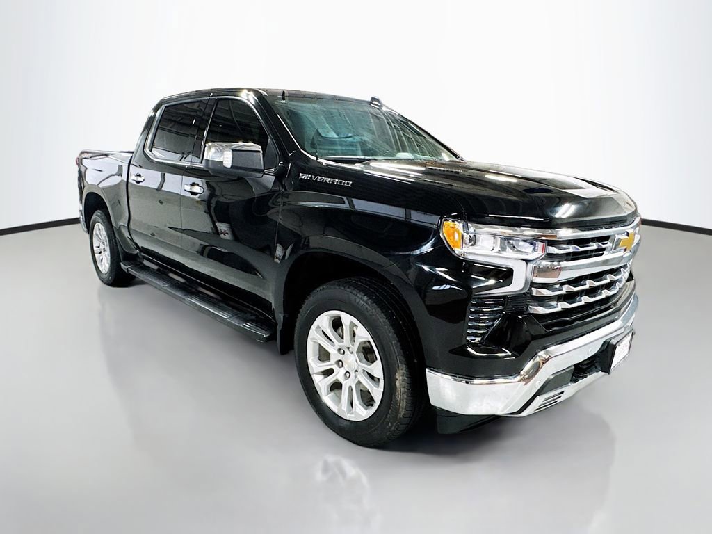 Used 2024 Chevrolet Silverado 1500 LTZ AWD/4WD image 3