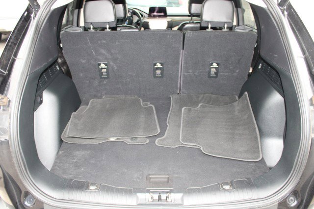 Used 2020 Ford Escape Titanium image 29