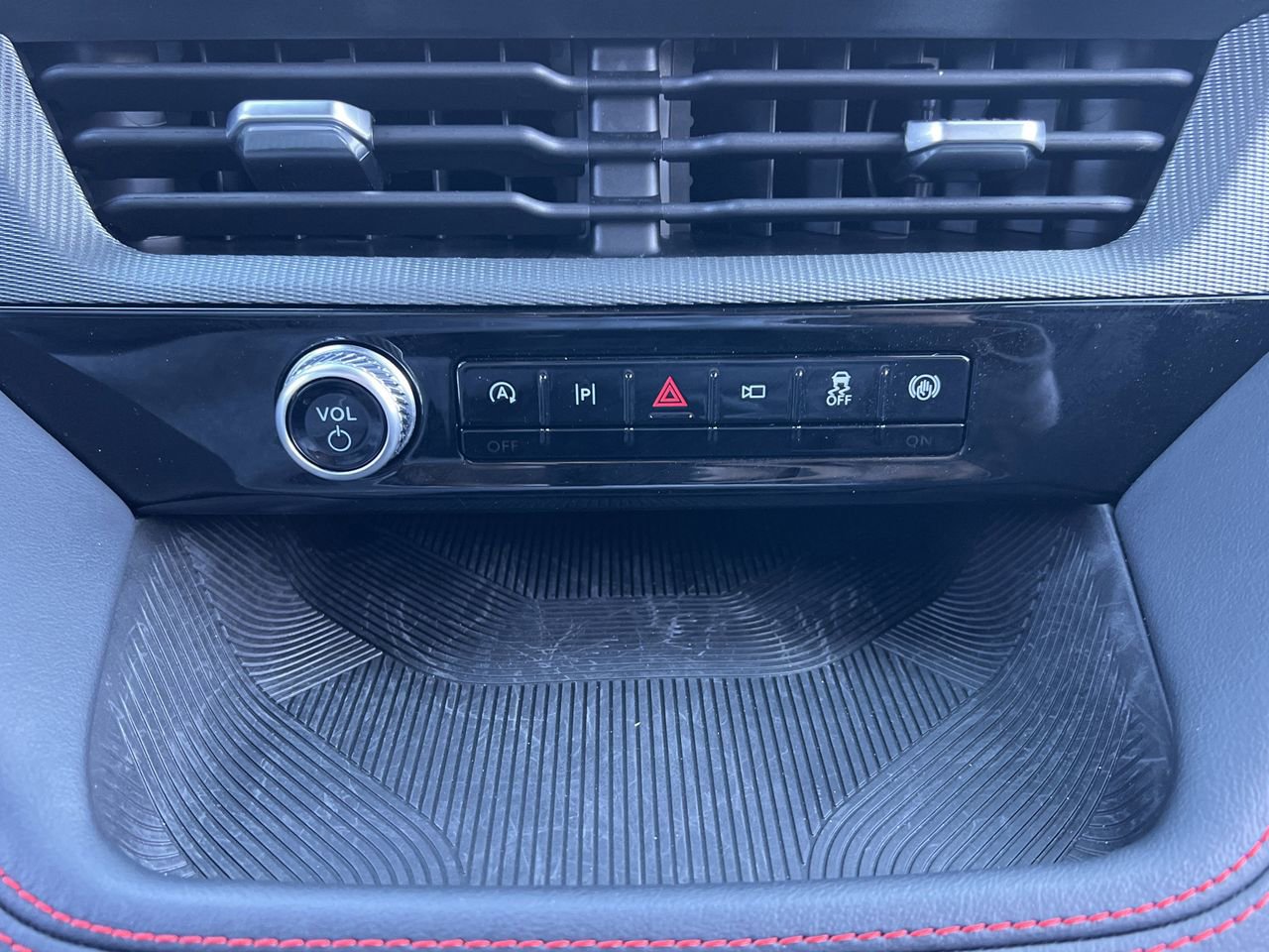 New 2026 Ford Explorer ST-Line w/ ST-Line Street Pack image 6