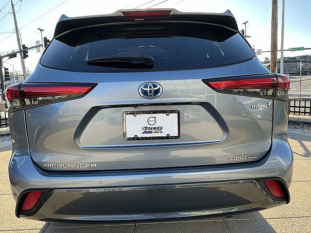 Used 2023 Toyota Highlander Limited image 9