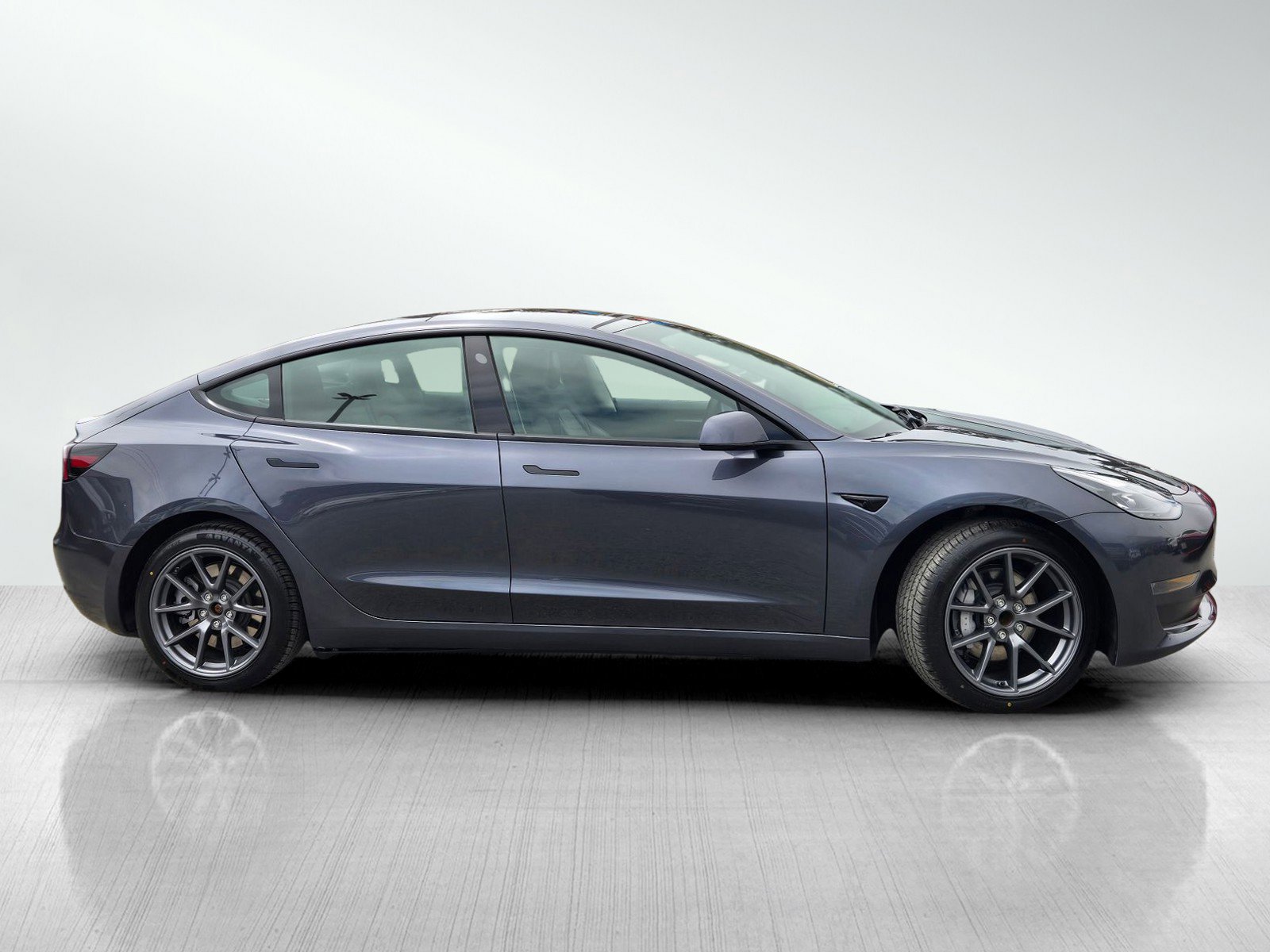 Used 2023 Tesla Model 3 Standard Range RWD image 3