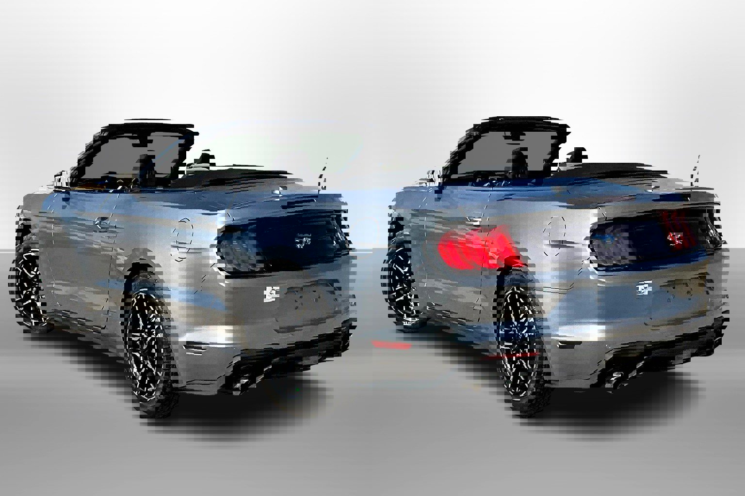 Used 2022 Ford Mustang Convertible w/ Equipment Group 101A image 10