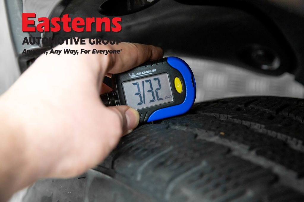 Used 2022 Toyota Venza LE image 28