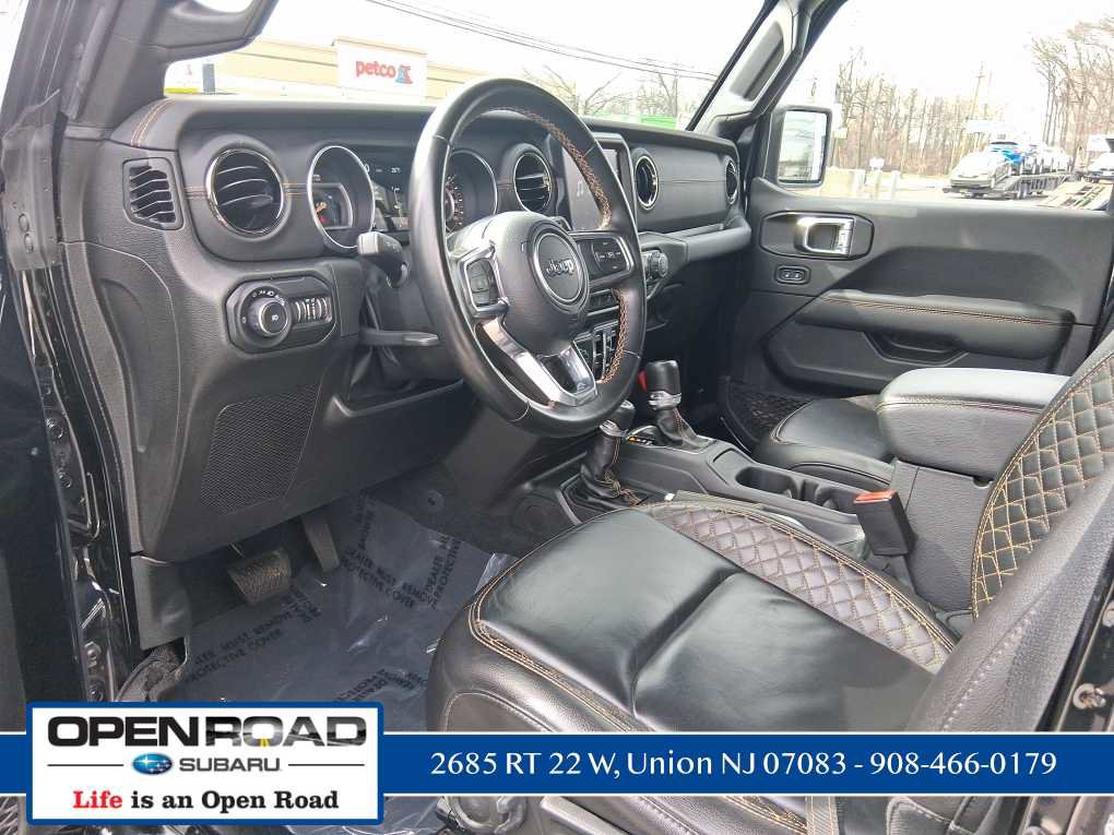 Used 2022 Jeep Wrangler Unlimited Sahara AWD/4WD image 13