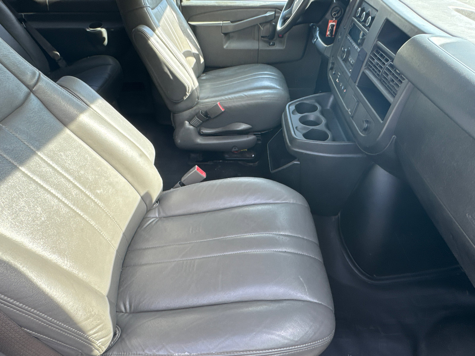 Used 2019 Chevrolet Express 3500 LS image 14