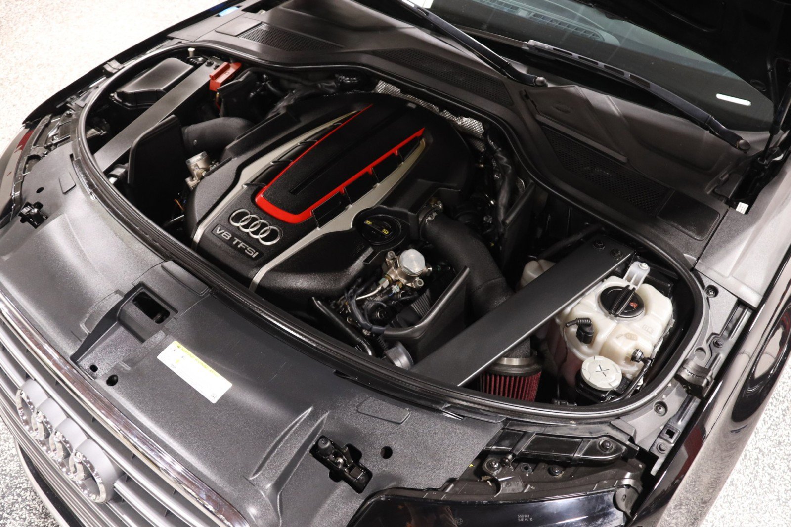 Used 2014 Audi S8 AWD/4WD image 27
