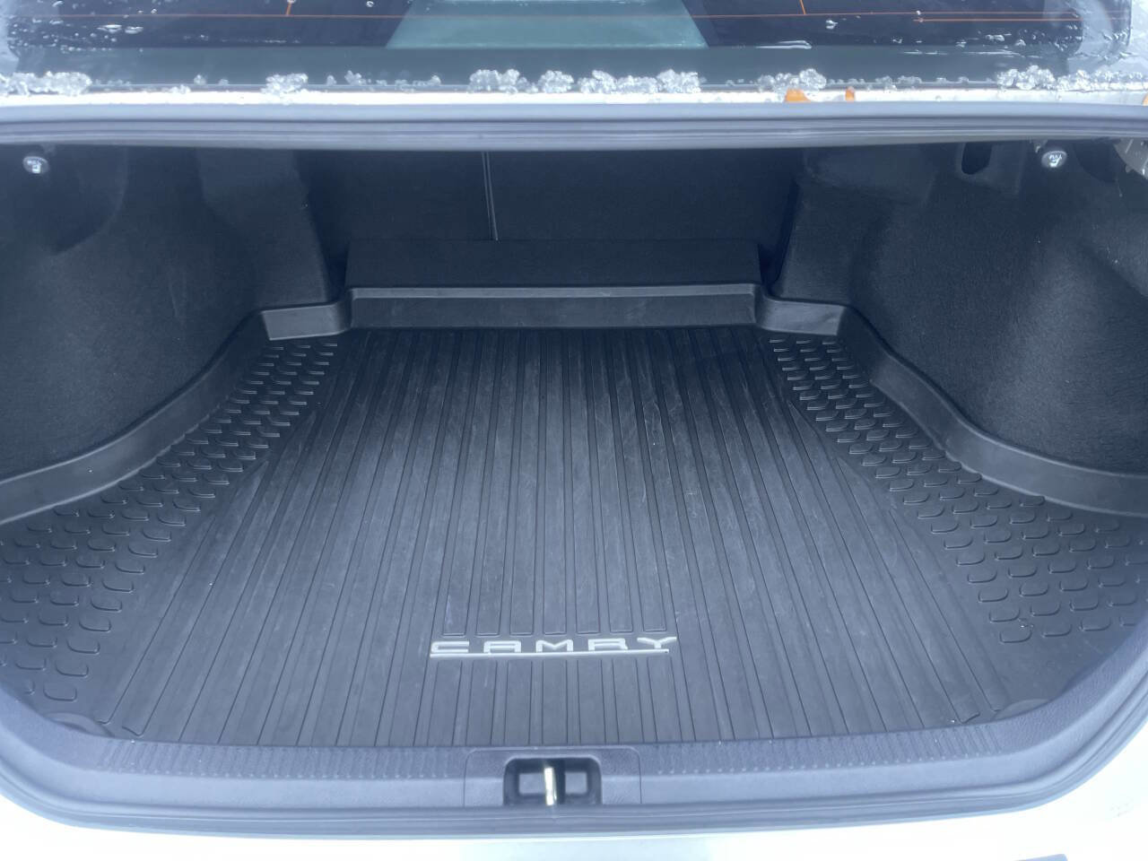 Used 2020 Toyota Camry XSE image 19