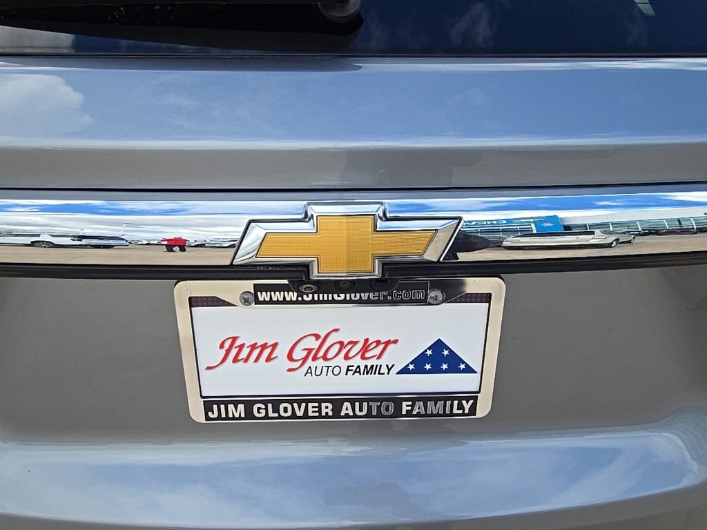 Used 2023 Chevrolet Traverse LT w/ Rear Camera Mirror Package image 41