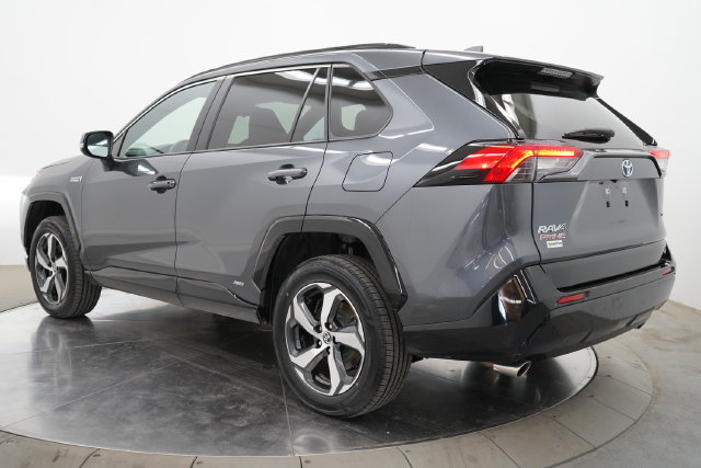 Used 2024 Toyota RAV4 SE w/ Weather & Moonroof Package AWD/4WD image 5