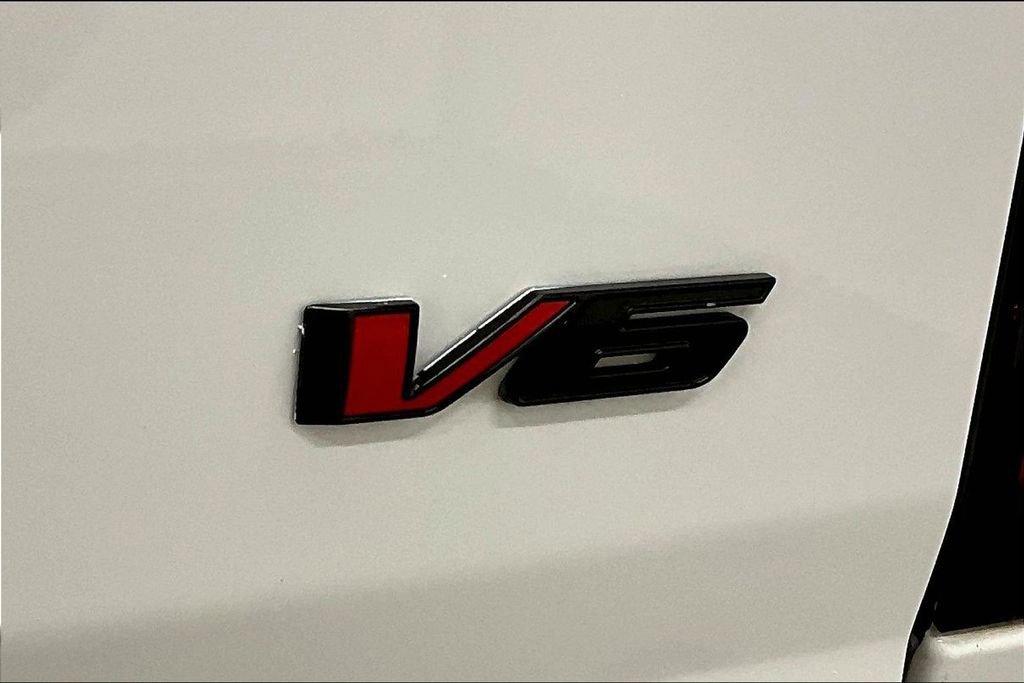 Used 2022 Chevrolet Colorado LT w/ Trail Boss Package AWD/4WD image 25