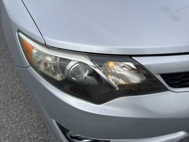 Used 2012 Toyota Camry SE w/ Leather Pkg image 12