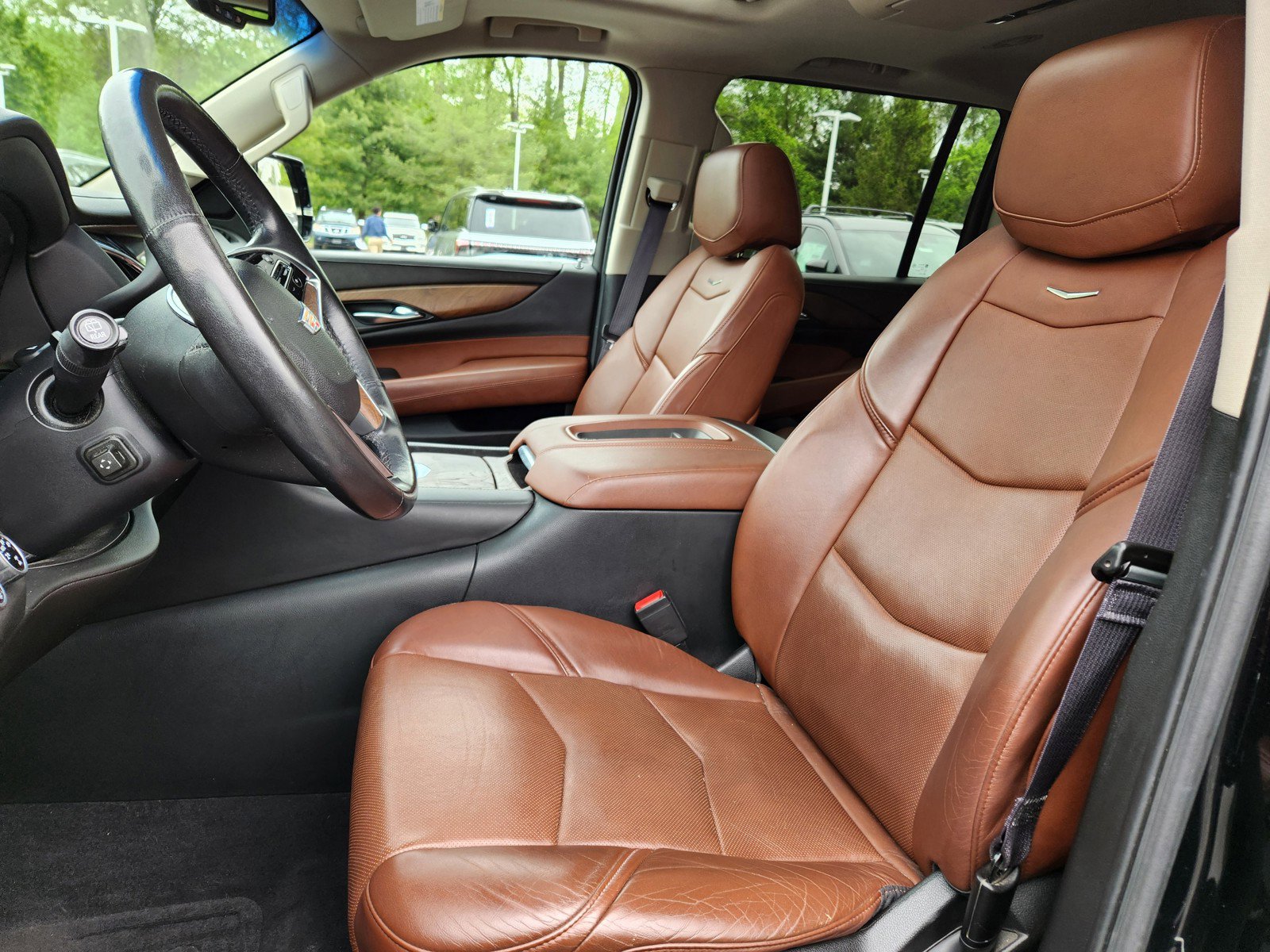 Used 2016 Cadillac Escalade ESV Luxury AWD/4WD image 9